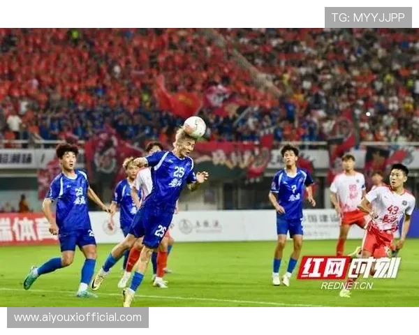 红网视频号与时刻新闻APP联合直播湘超赛事全程精彩呈现