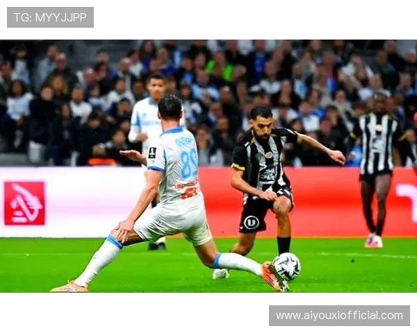 南特0-2不敌梅斯，保级形势严峻